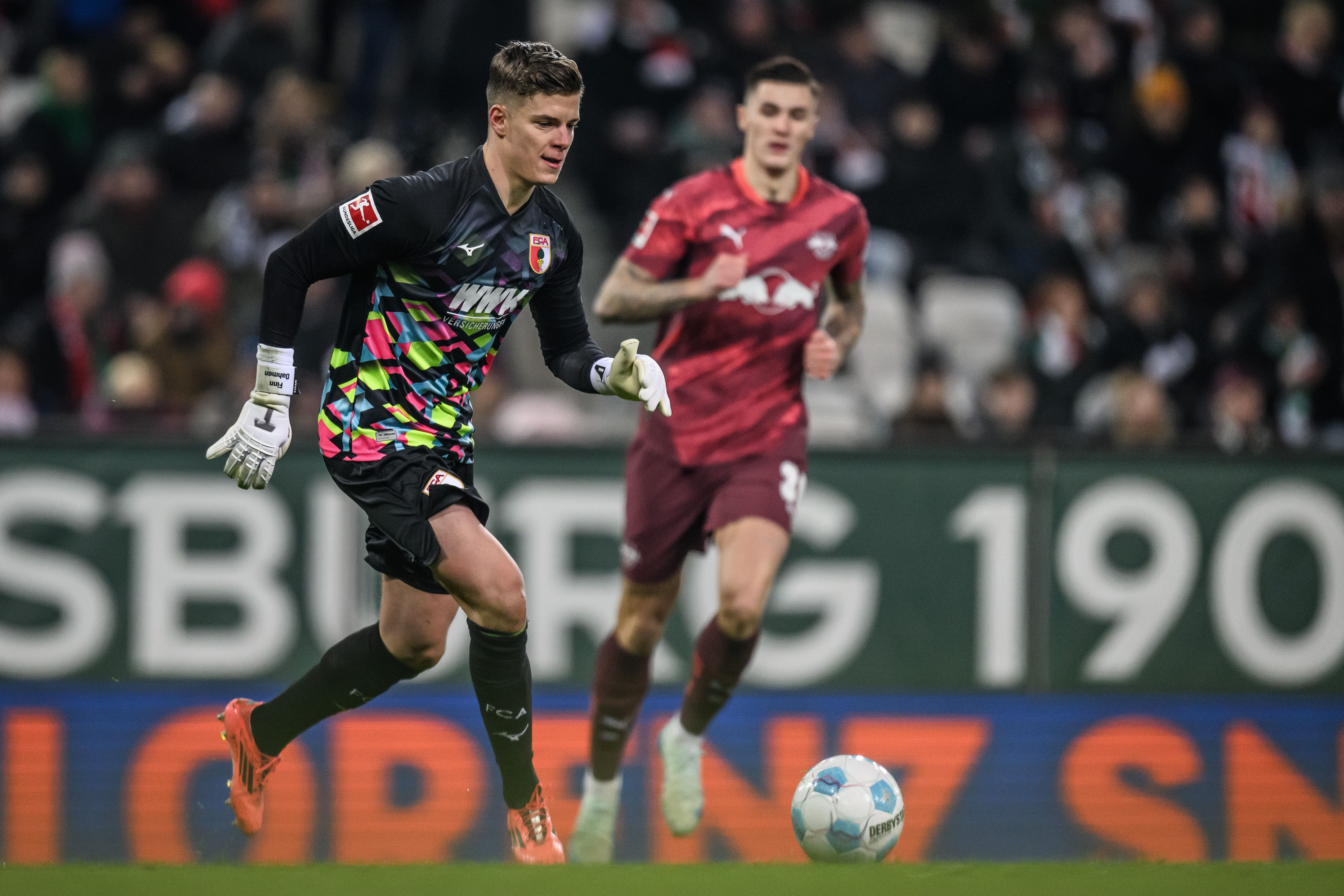 奥格斯堡客场惊险取胜,保持上升势头的简单介绍 奥格斯堡客场惊险取胜,保持上升势头的简单介绍