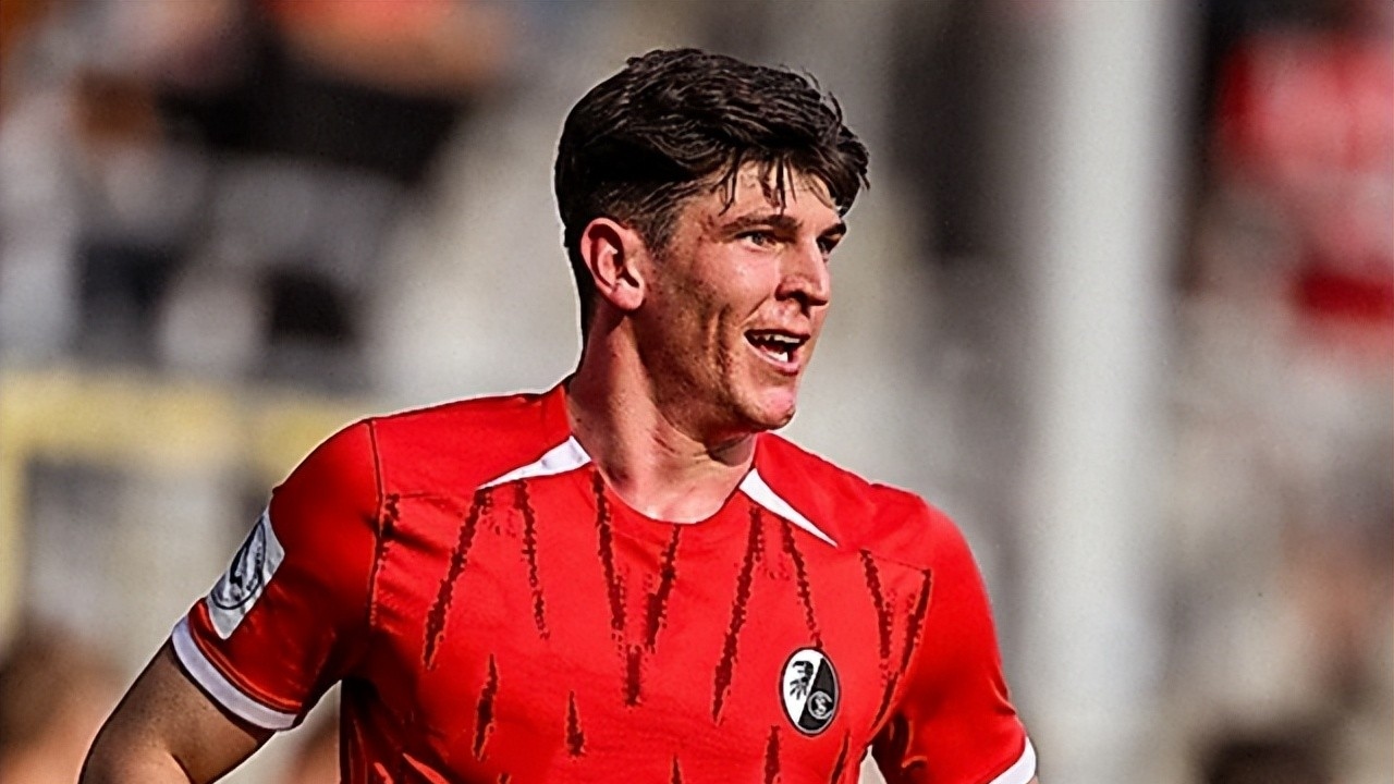 弗赖堡队大获全胜,火力全开的简单介绍 弗赖堡队大获全胜,火力全开的简单介绍