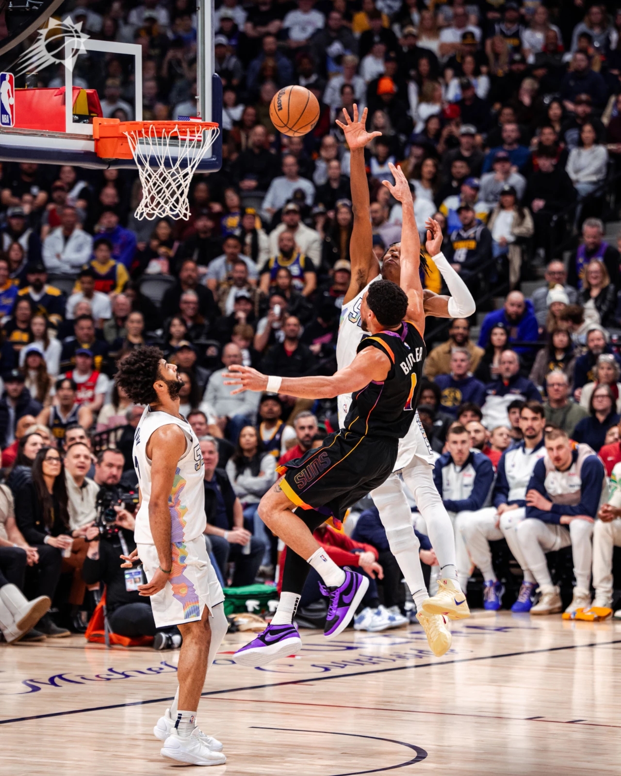 掘金绝杀鹈鹕，保罗统治全场