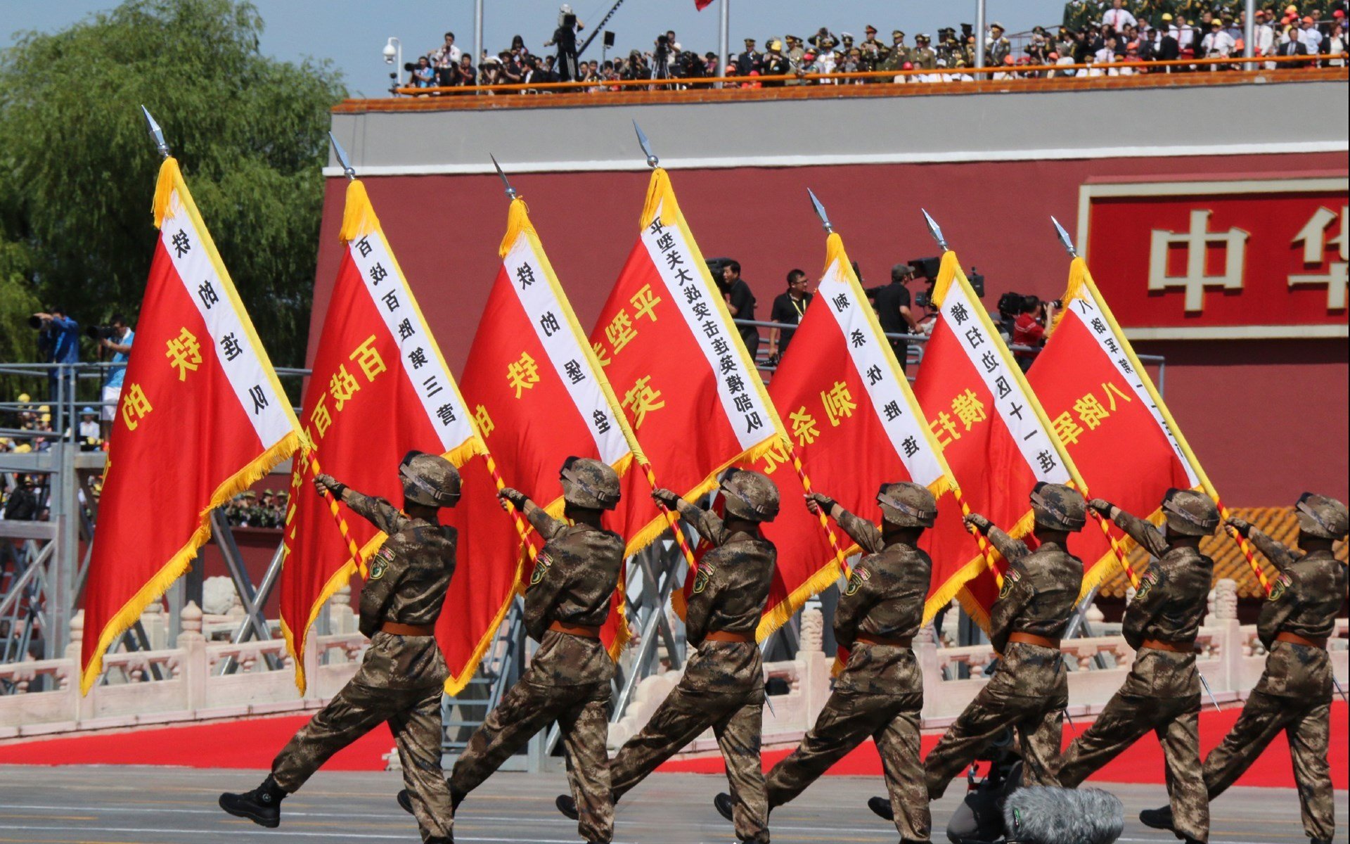 唯一性的双重奏，萨拉赫扛起利物浦，皇家社会制霸德国