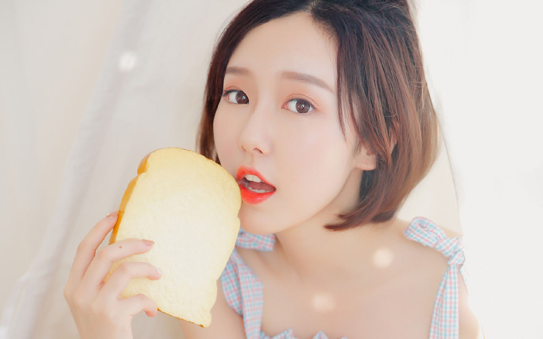 孤星之光,2026世界杯G组暗战,久保建英撕裂波兰防线,乌兹别克斯坦冷锋出鞘